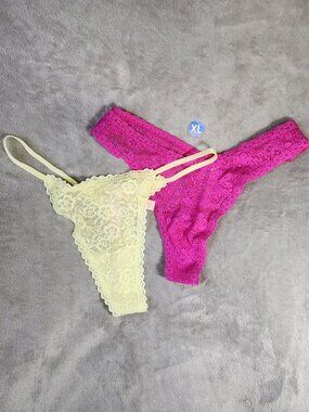 *NWT* Women's XL - 1 Victoria's Secret thong, 1 PINK thong